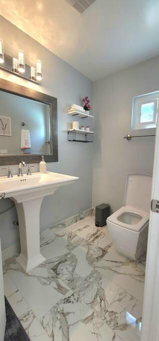 Вилла Newly Furnished Pool House Лос-Анджелес Экстерьер фото